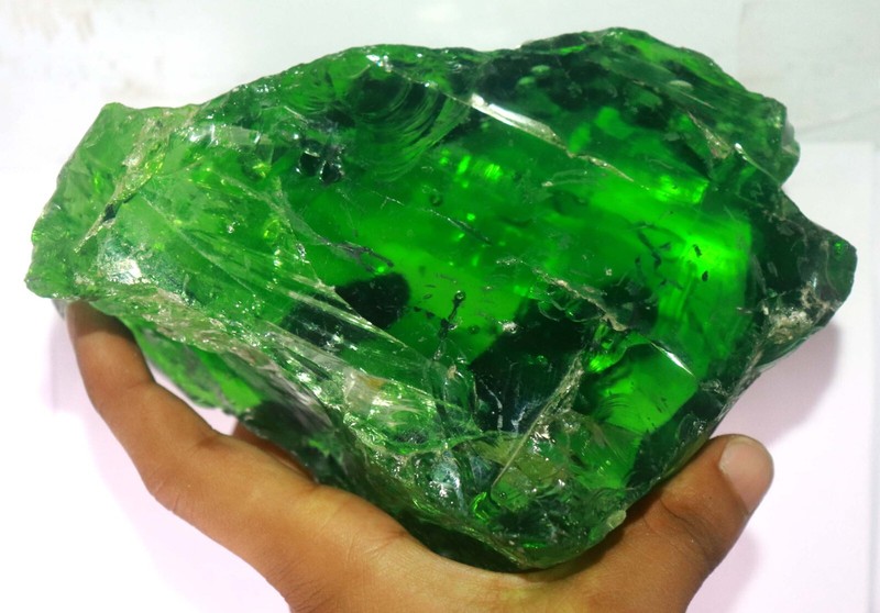 DYED 5000Carat Certified Tsavorite Garnet Kenya Untreated Gemstone Rough