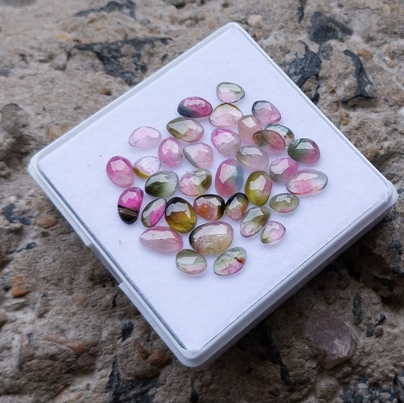 14.5Ct Natural 4×5 to 6x8MM Watermelon Bi Color Tourmaline Rose Cut 34 Piece Lot