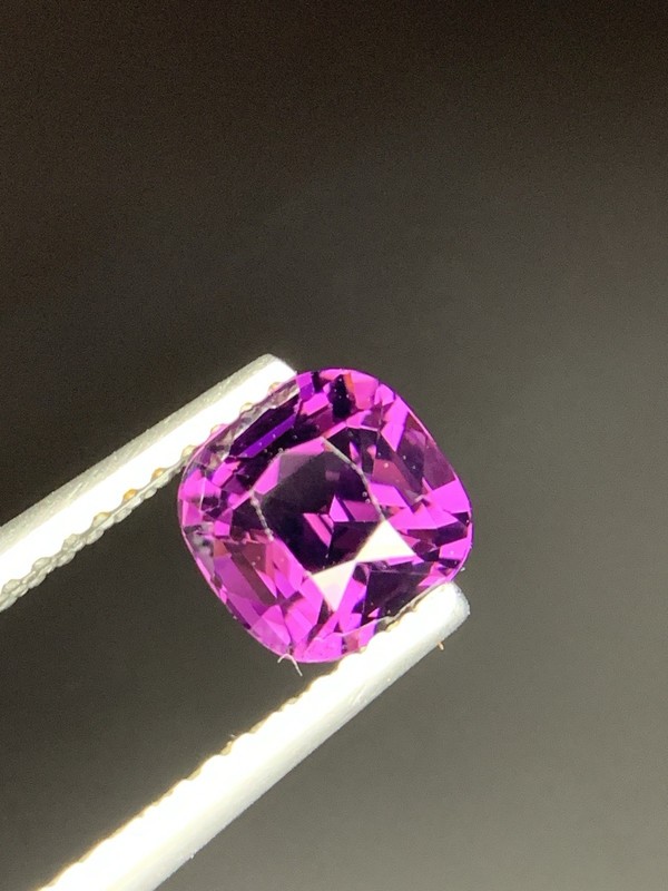 No Heat stunning 1.75 carats spinel from Burma 6.1x6x4.9mm