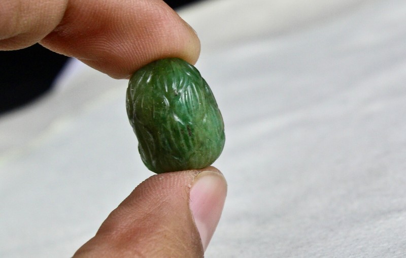 Natural Untreated Emerald Carved Bead 28.63 Carat Gemstone Design Pendant gallery
