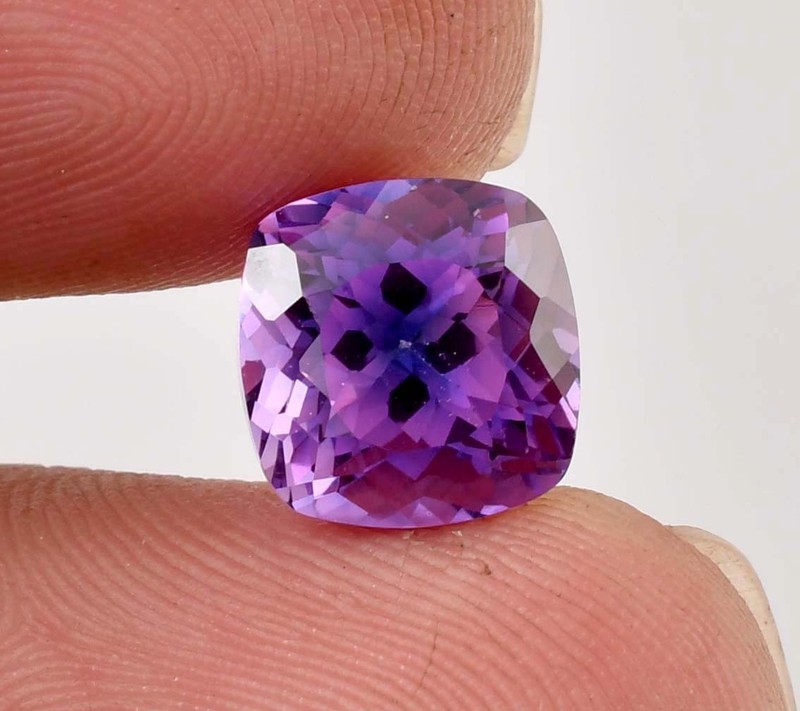 AAA Flawless Natural Bi-Color Java Plum Sapphire GIT Certified Gemstone All Size