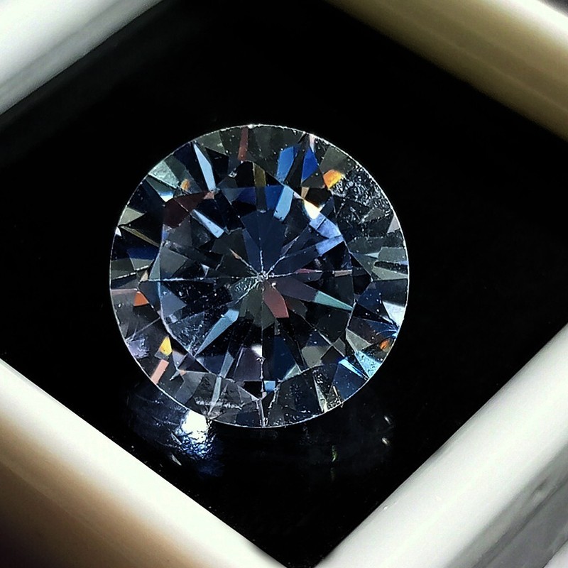 Certified 6-8 Ct Round Cut VVS1 Natural Zircon Loose Gemstone For Ring & Jewelry