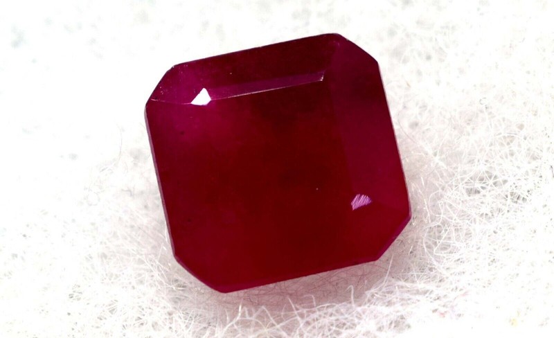 EGL Certified 6.15 Ct Natural Red Beryl (Bixbite) Loose Gemstone Square Cut Utah