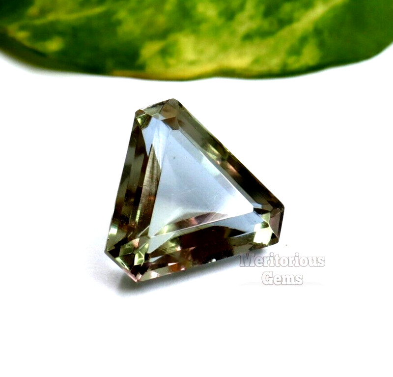 9 to 11 CT Alexandrite Color Changing Loose Gemstone Triangle Cut Certified gallery