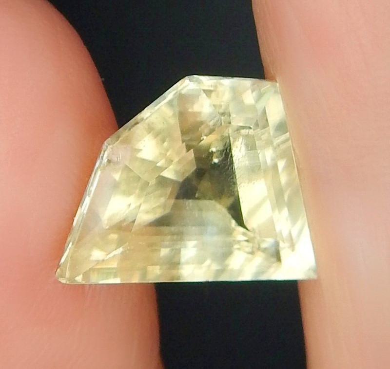 6.3ct VVS Yellow Andesine Sunstone Natural Earth Mined Unheated Radiant Canada