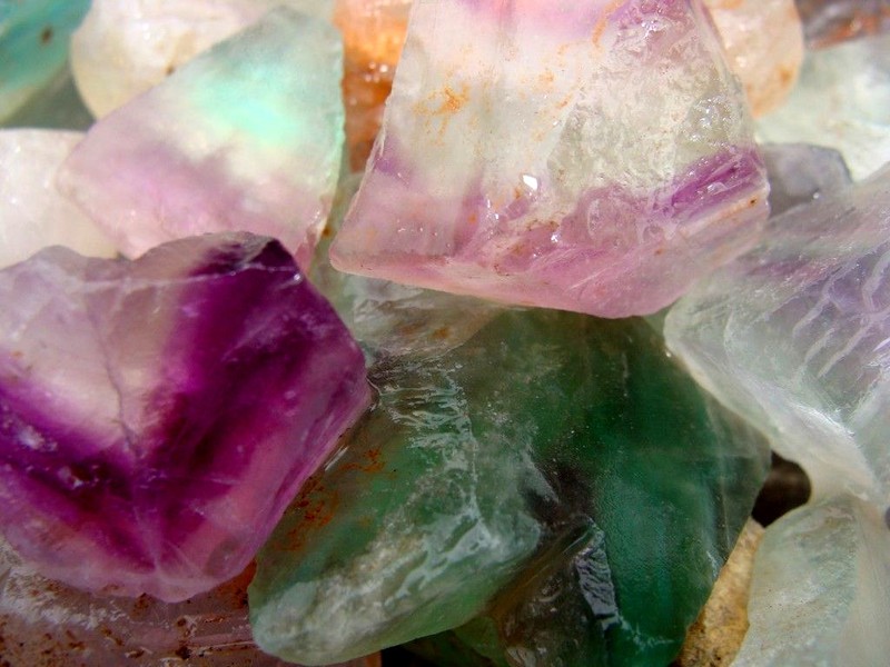 1000 Carat Lots of Unsearched Natural Fluorite Rough + a Nice FREE faceted Gems gallery