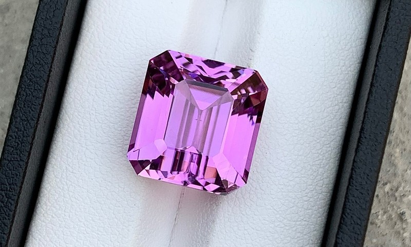 20.25 Carat Natural Pink Kunzite Loose Gemstone From Afghanistan