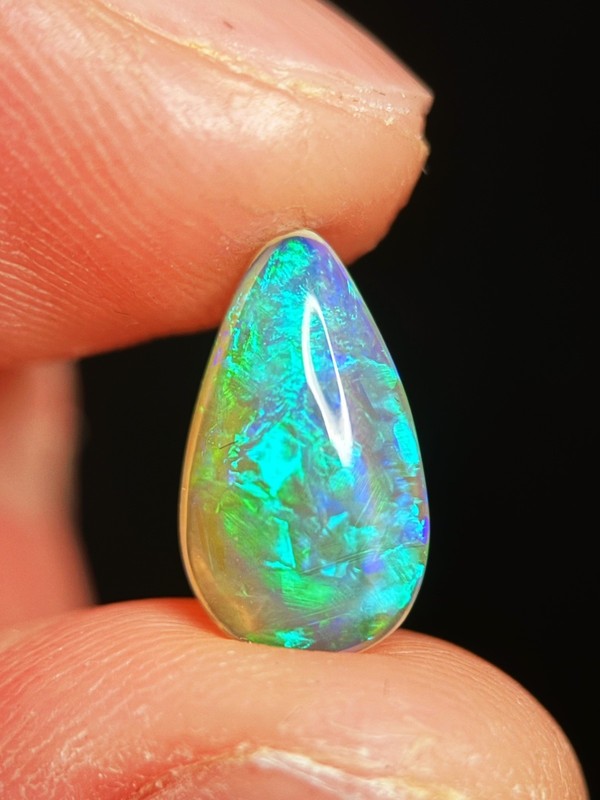 2.15ct Australian natural solid crystal Opal from lightning ridge