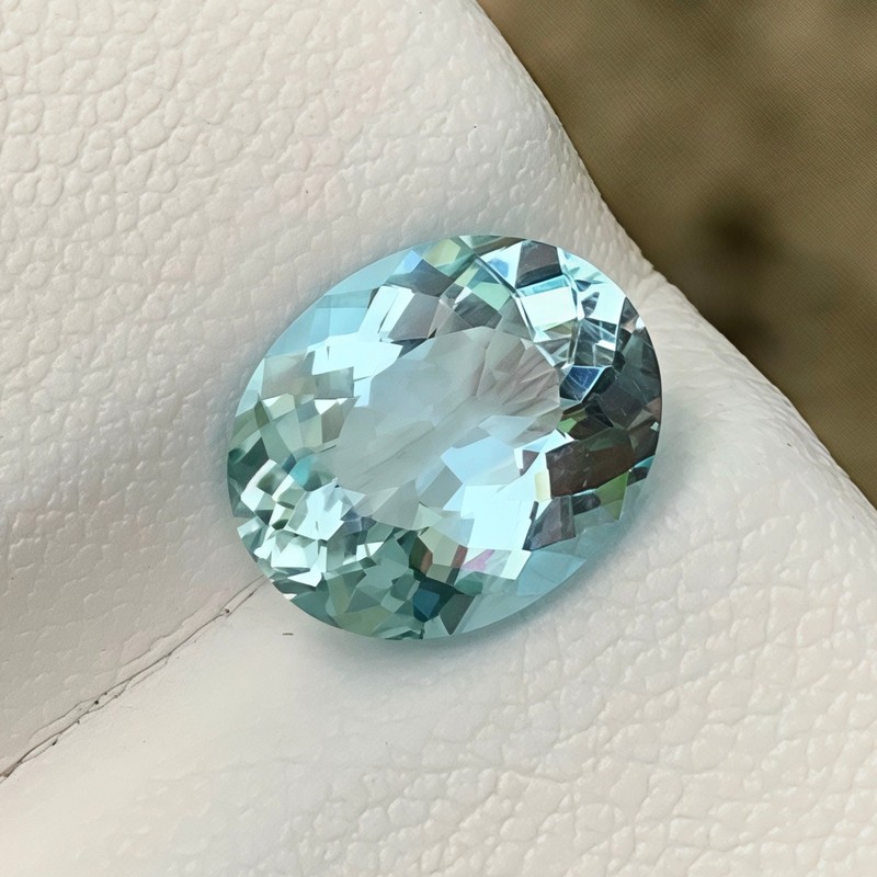 2.48 Carats Natural Sky Blue Aquamarine Stone Oval Cut From African