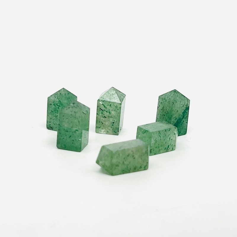 [WHOLESALE] 6X12 MM NATURAL GREEN STRAWBERRY PANCIL POINT LOOSE GEMSTONE