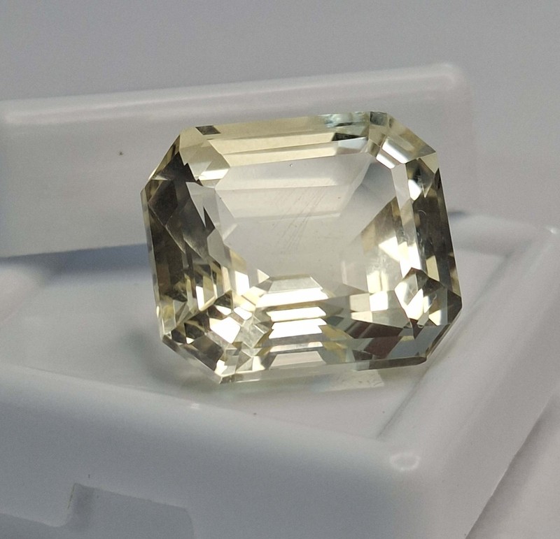 Light Yellow Sapphire Asscher Cut 14-16Ct Natural Loose Certified Gemstone SB801