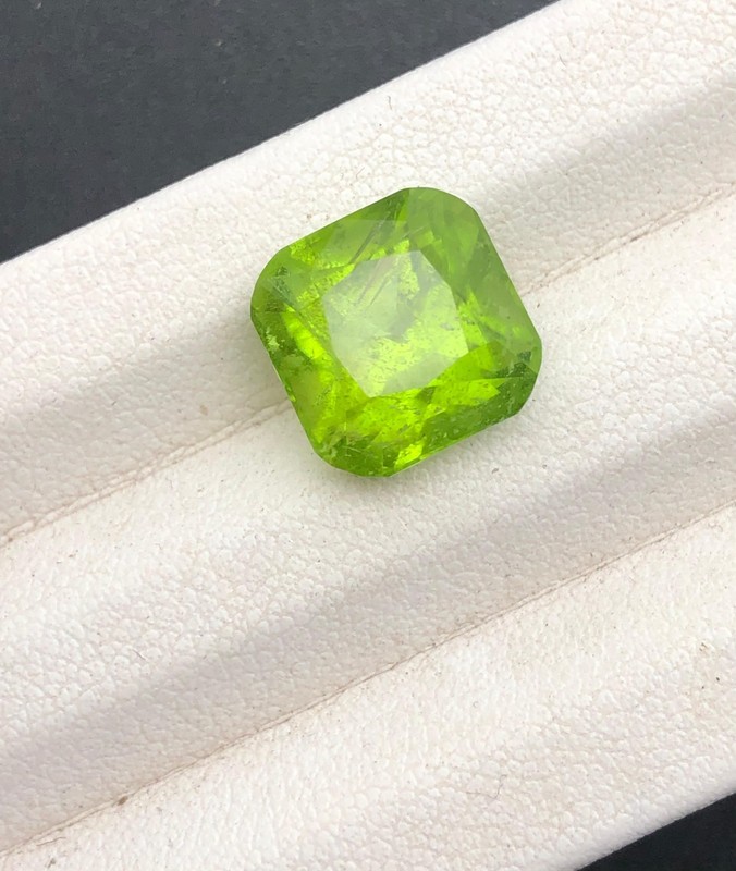 Natural Green Peridot 7.45 Carat Round Cut Loose Gemstone From Pakistan Rare