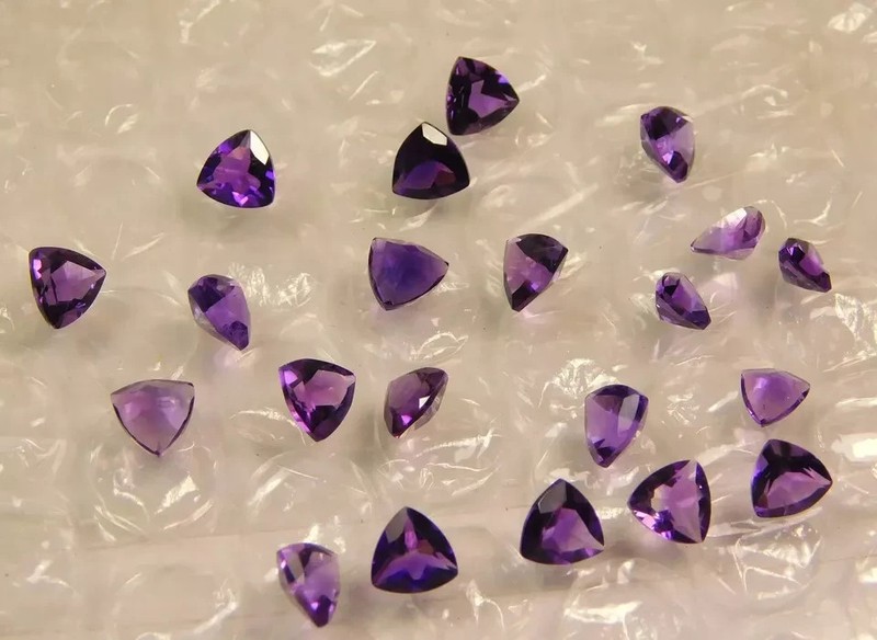 AAA+ Natural Amethyst Faceted Trillion Shape Loose Gemstone gallery
