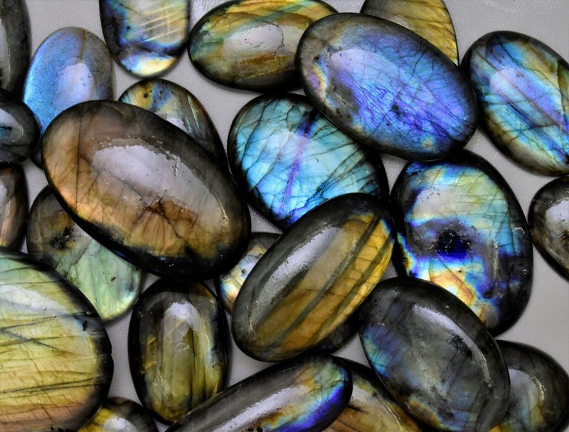 Oval Shape Wholesale Labradorite Natural Flashy Labradorite Cabochon Gems V56-1