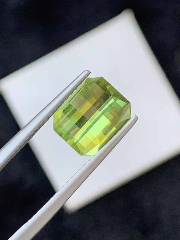 3.30 Ct Natural Faceted Peridot Fancy Cut Loose Gem Supat valley – Pakistan