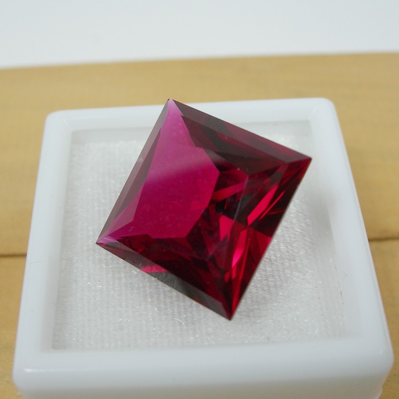 34.50cts 19x19mm Square Bright Red Ruby Color Large Loose Created Gemstone gallery