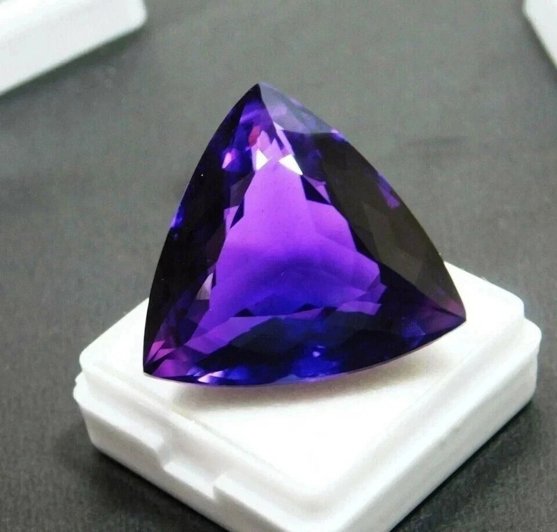 50 CT Natural Bi-Color Russian Alexandrite Trillion Cut Loose Gemstone Certified gallery