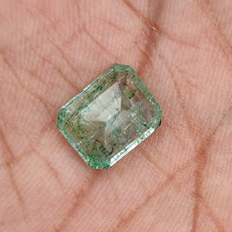 Natural 5.10 Ct Colombian Certified Green Emerald Loose Gemstone gallery
