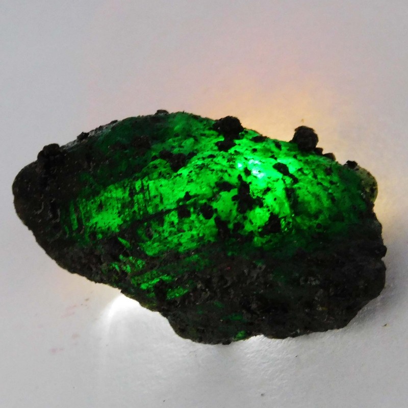 169 Ct NATURAL Emerald Green Rough Uncut Huge Size CERTIFIED Loose Gemstone gallery