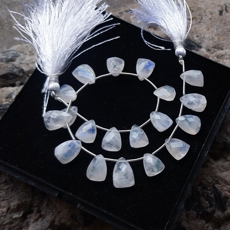 50 Ct 8x9.5-7.5x11 MM Natural White Moonstone Fancy Cut 8 Inch Beads Necklace gallery