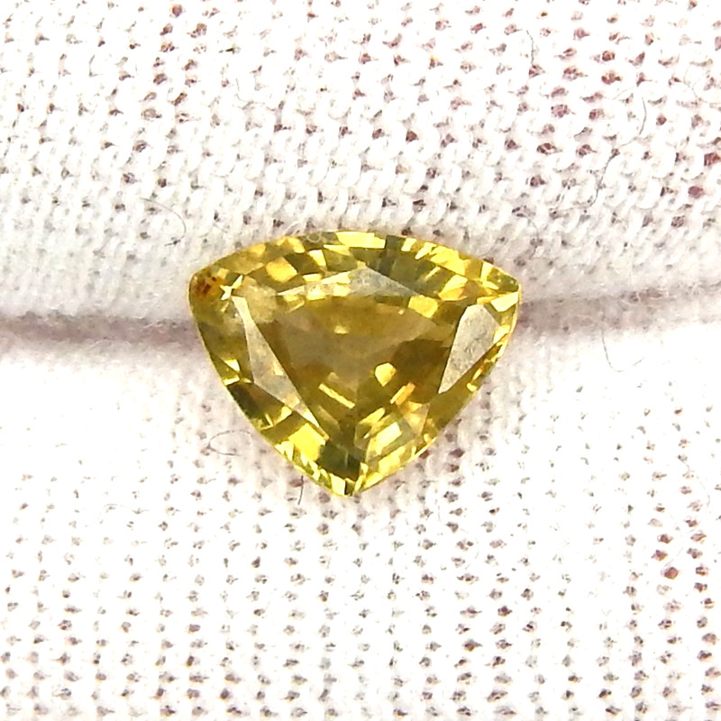1.2ct VVS Yellow Chrysoberyl Natural Earth Mined Unheated Faceted Trillion