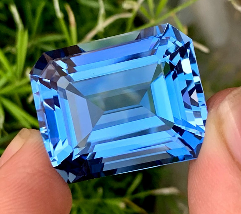 Flawless Certified Natural 24.1 Ct Aquamrine Sapphire Emerald Cut Loose Gemstone