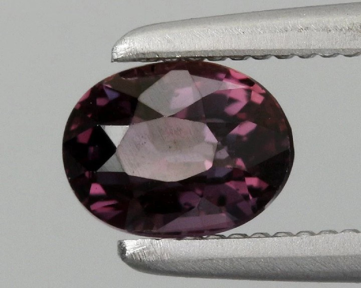 0.65 Ct Sapphire 5.3 X 3.9 mm
