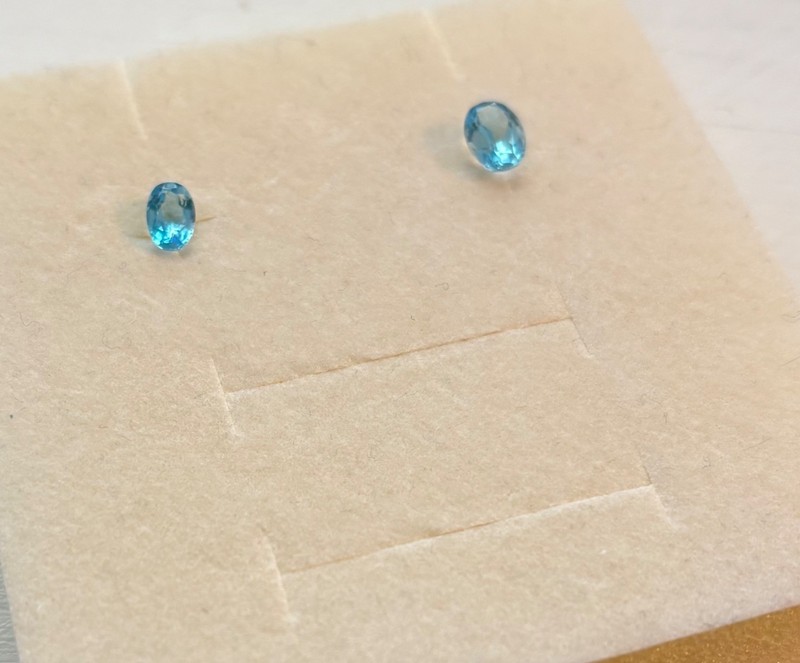 Topaz loose gemstone Swiss blue oval 7x5 6x4 mm gallery