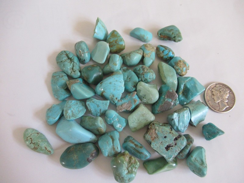 KINGMAN TURQUOISE SMALL STONES 35g 16mm X 11mm TO 20mm X 8mm #708