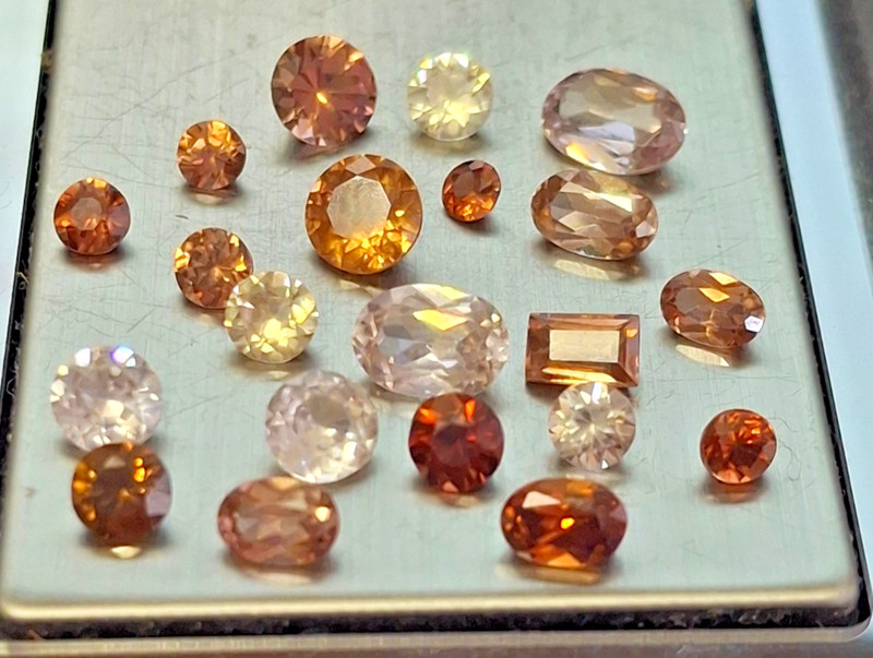Quality Australian Zircon parcel, Natural untreated ...10.1 Carat total gallery