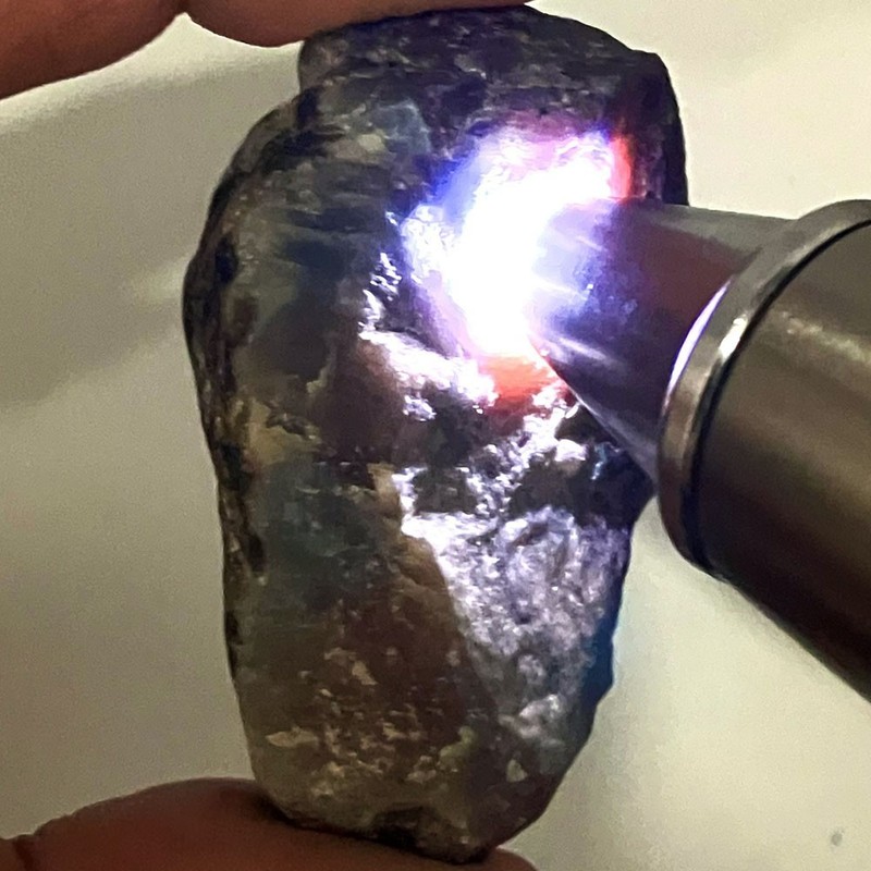 292.17 Ct – Natural 100% Very Good Big Size Rough Blue Sapphire Madagascar