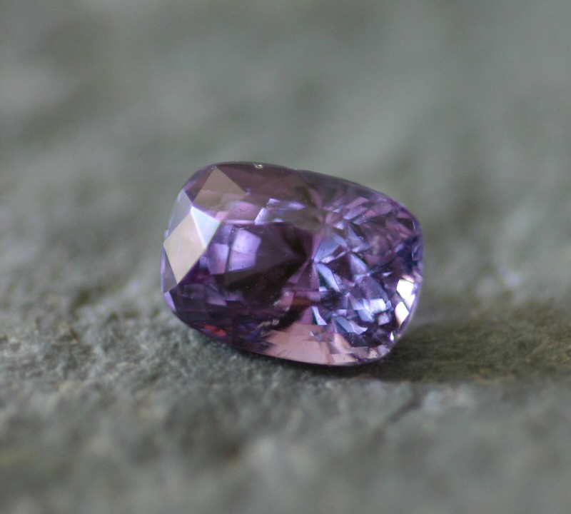 UNTREATED 2.31 carat FANCY SAPPHIRE Color Shift Good Cutting +SJL +GIC +CSL +GIR