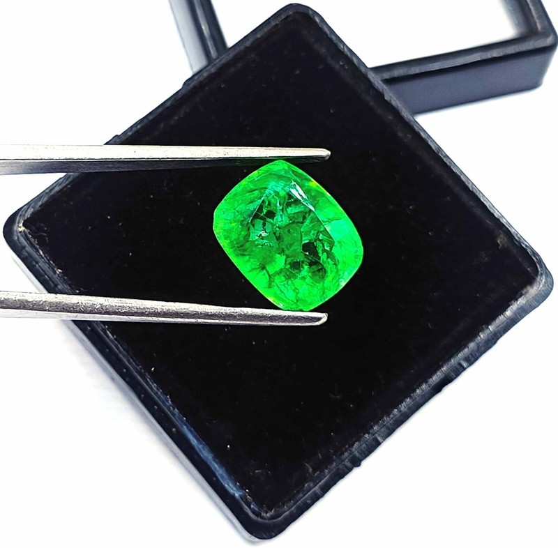 Natural Zambian Emerald 7.80 Carat Faceted Cushion Cut Loose Gemstone IGL “5DOA