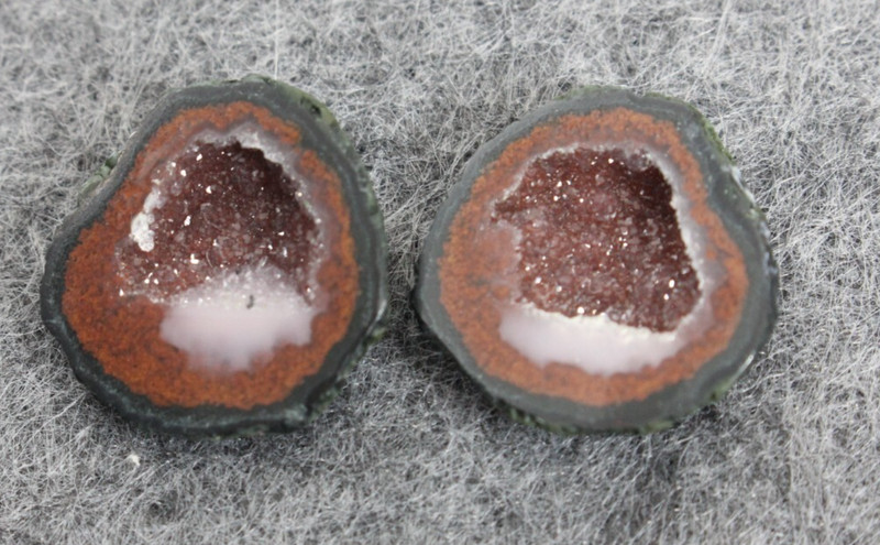 Mexican Tabasco Geode Pair Black / Red / White with Druzy 20x18mm Cab Cabochons.