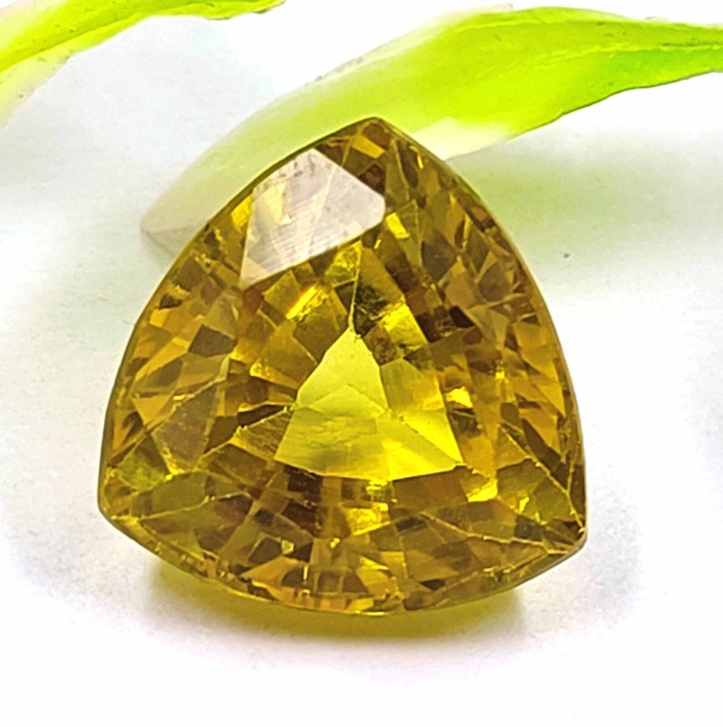 Yellow Sapphire Trillion Shape 8-9 Ct Certified Sri Lanka Gems For Ring DST