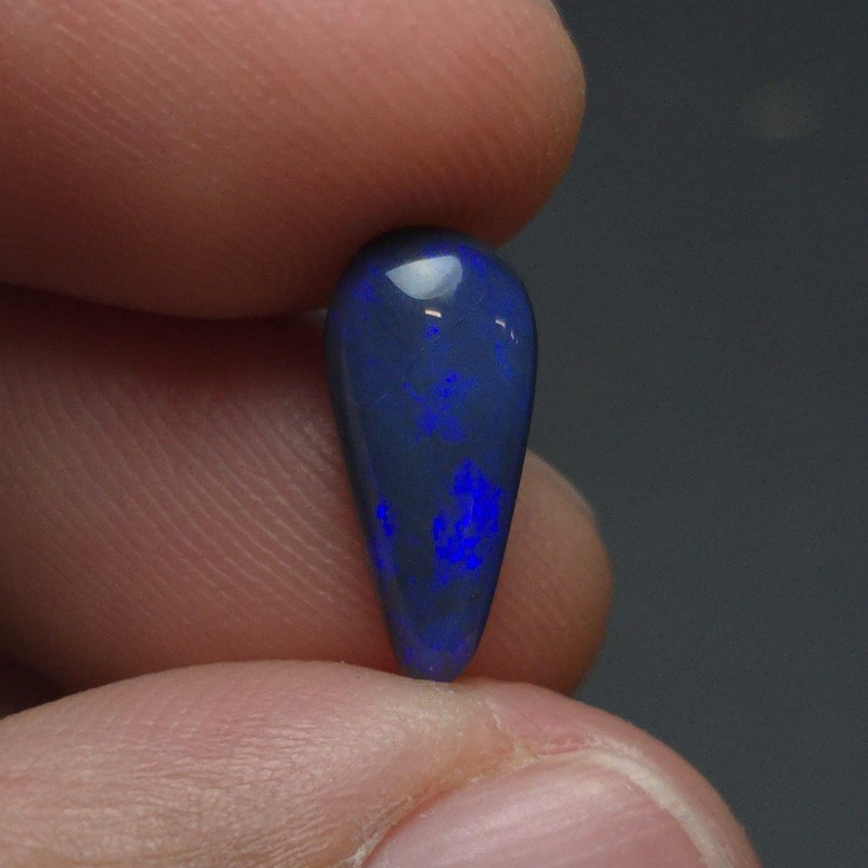 1.73cts Lightning Ridge Opal Polished 13.7×6.2×3.4mm