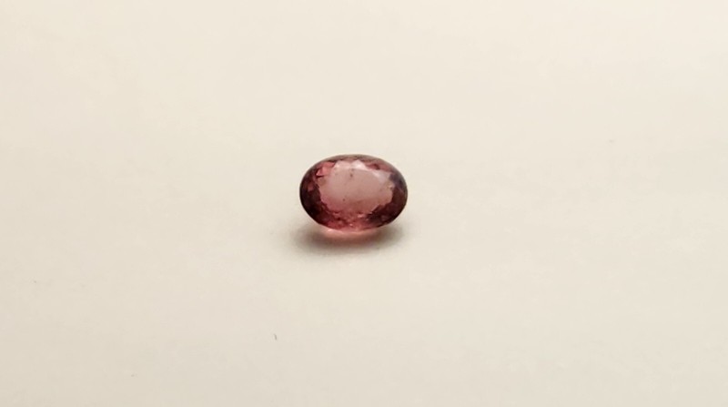 Pink Tourmaline 1.50 carats Oval faceted Natural Gem for making ring
