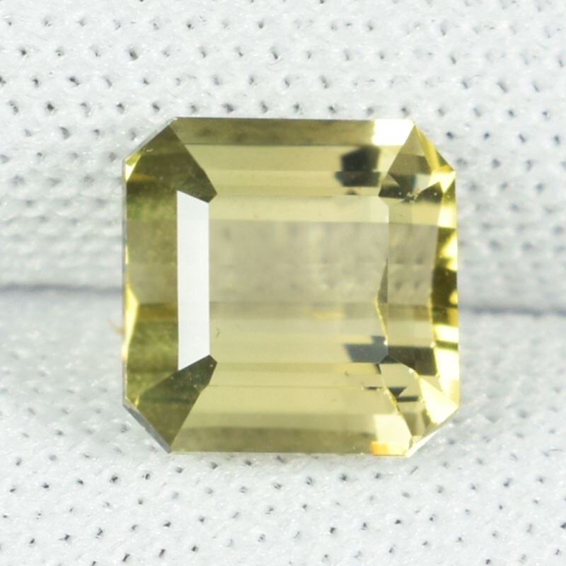 1.89 ct SHIMMERING BROWN LIME YELLOW GREEN – NATURAL TOURMALINE See Vdo FL