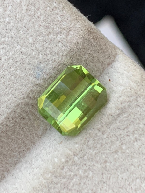 3.30 Ct Natural Faceted Peridot Fancy Cut Loose Gem Supat valley - Pakistan gallery