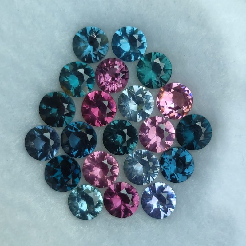 Natural Spinel | 21 Pieces | 7.50 Carat 4.5 mm | Round Brilliant Cut – Sri Lanka