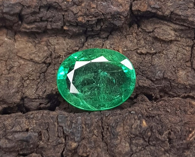 0.90 carat Natural Emerald Zambian oval Cut Untreated loose Gemstone gallery
