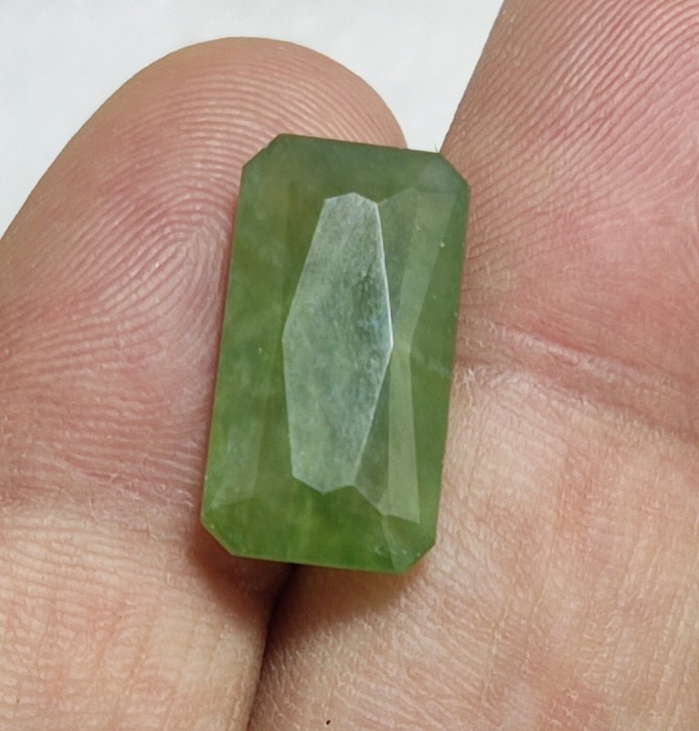 105 Carats faceted hydrogrossular vesuvianite gems gallery