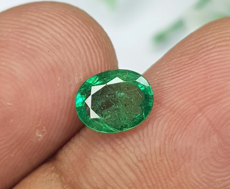 0.90 carat Natural Emerald Zambian oval Cut Untreated loose Gemstone gallery