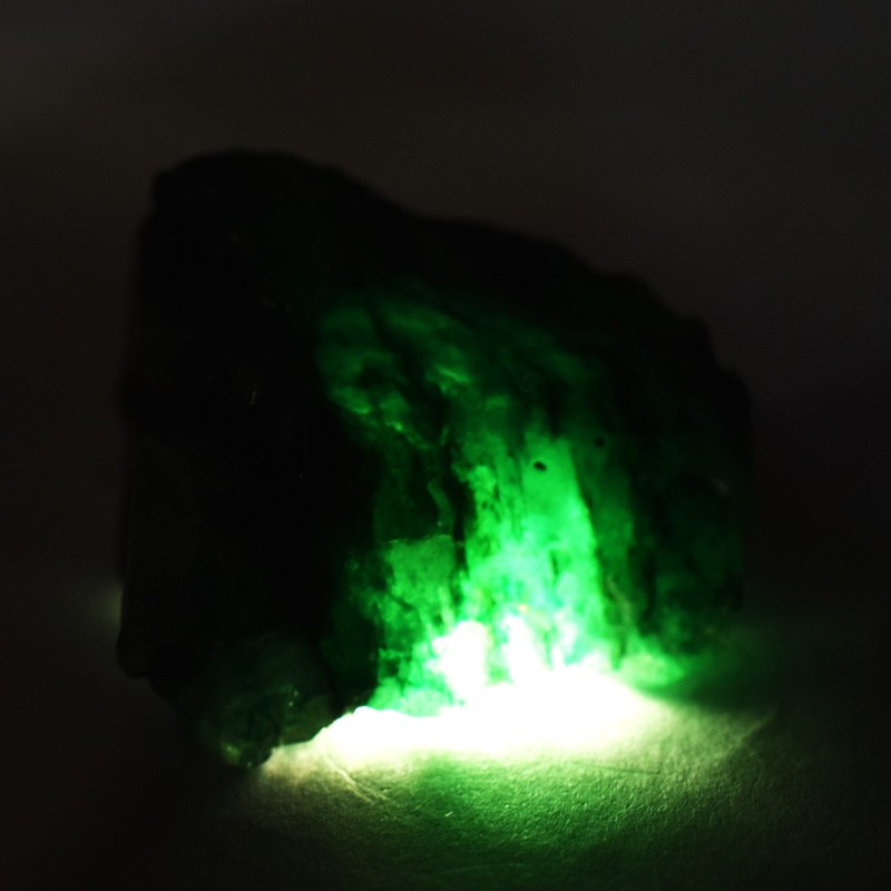 Natural Uncut Raw 91 Ct Rough CERTIFIED Green Emerald Loose Gemstone gallery