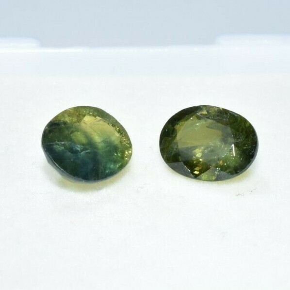 Australian Natural X2 Green to Yellow Parti Sapphire 3.75CT-GIA Assessment Video