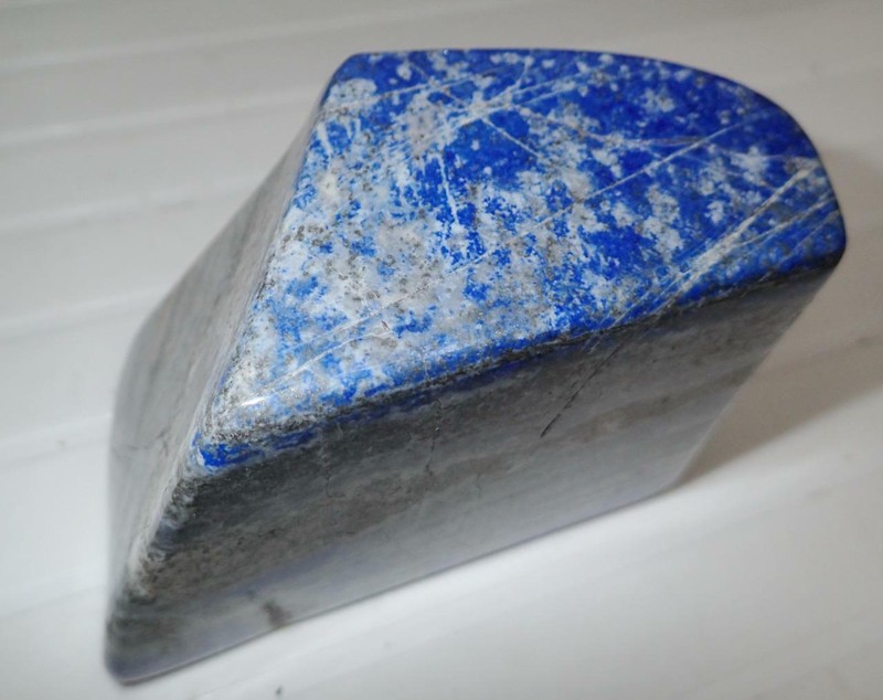 Well Polished Blue Lapis Lazuli Stone 1135 gram 110x78x80 mm Nice Color
