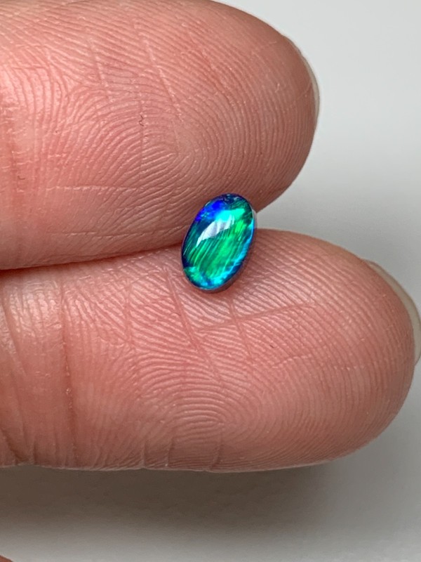 Emerald Flash. Lightning Ridge Doublet Black Opal. 0.50 Ct gallery