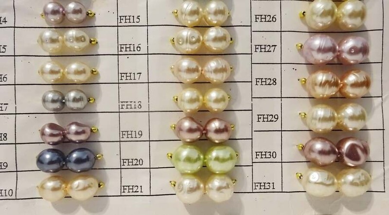Natural Freshwater Pearl Display Board Showing Graduated Sizes ~ 65 Pearls Total gallery