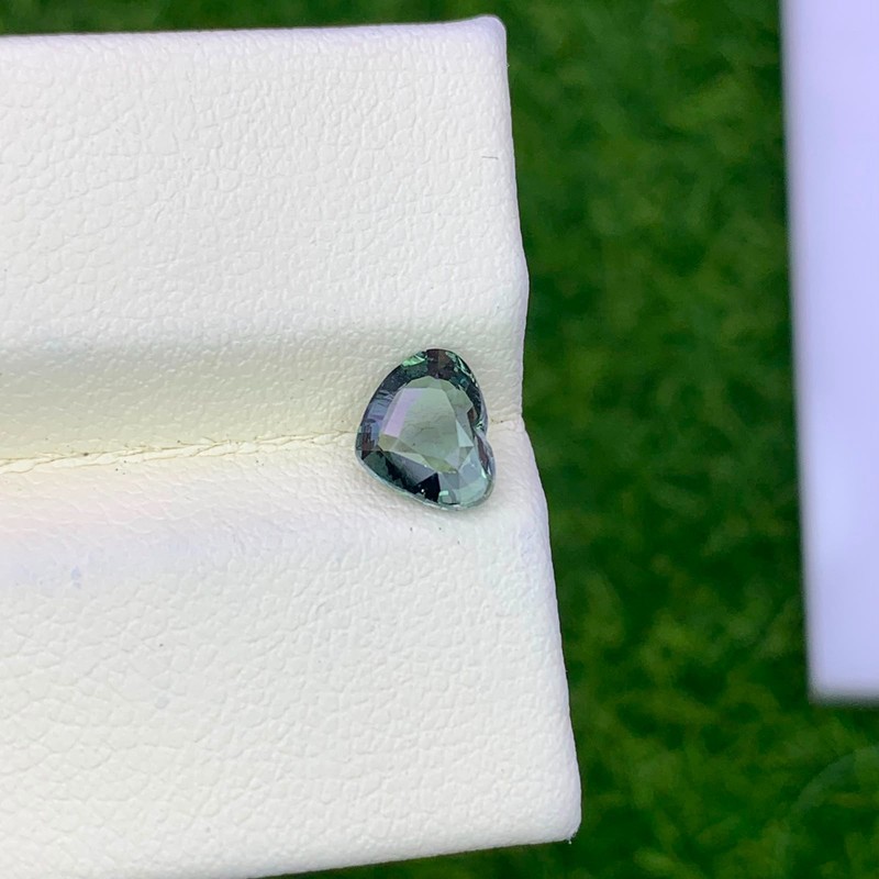 Natural Green Sapphire 1.05 Cts Heart Cut SI Loose Collector Gemstone Madagascar gallery