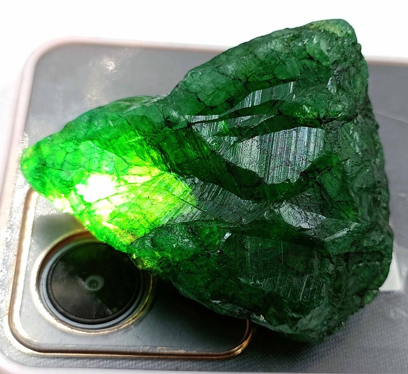 Dyed Natural Green Emerald Uncut Rough 460 Carat Colombian Loose Gemstone gallery